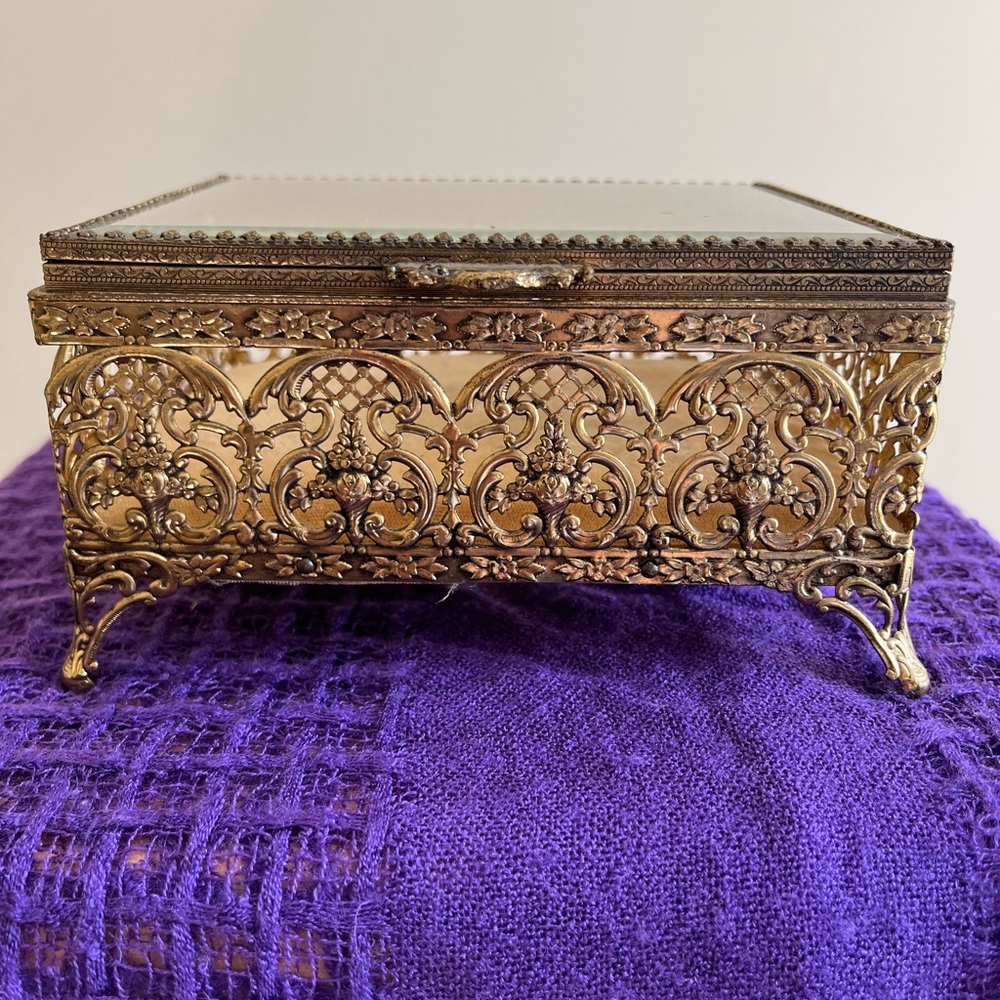 Vintage ormolu jewellery box